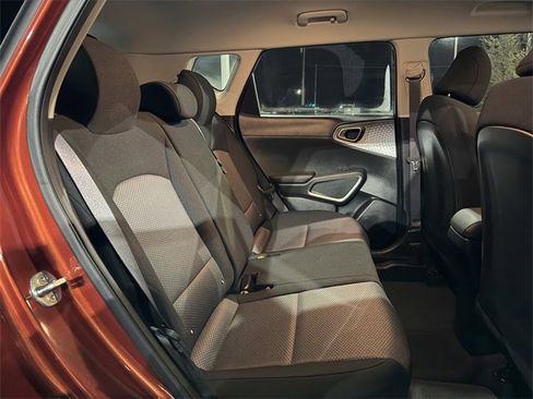 Used 2022 Kia Soul LX w/ Technology Package image 18