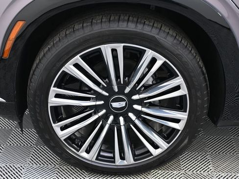 New 2026 Cadillac Vistiq Premium Luxury w/ LPO, Floor Liner Package AWD/4WD image 20