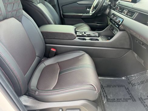 New 2026 Honda Pilot Black Edition image 12