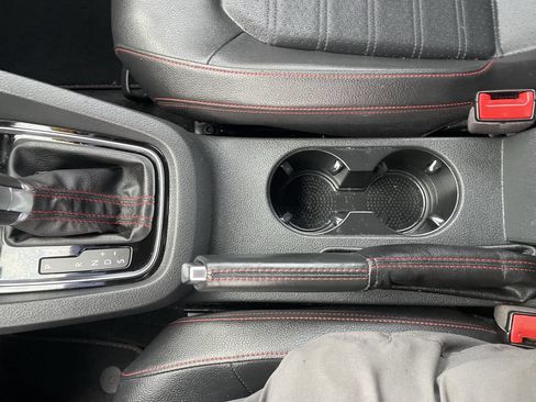 Used 2017 Volkswagen Jetta GLI image 28