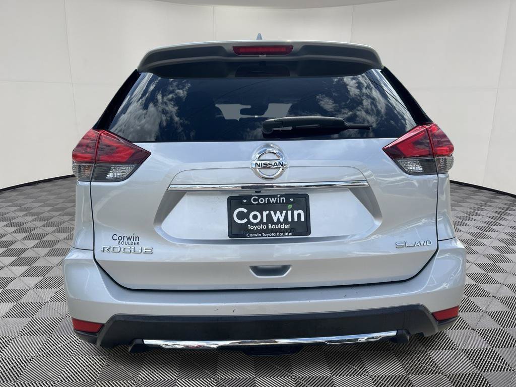 Used 2018 Nissan Rogue SL AWD/4WD image 6