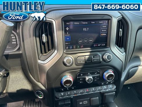 Used 2021 GMC Sierra 3500 Denali w/ Denali Black Diamond Edition image 21