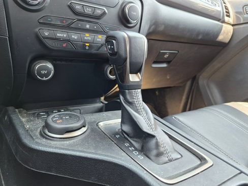 Used 2019 Ford Ranger Lariat w/ FX4 Off-Road Package AWD/4WD image 10