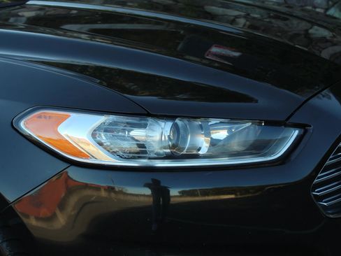 Used 2014 Ford Fusion Titanium image 37