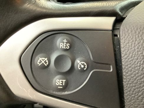 Used 2018 Chevrolet Colorado LT w/ LT Convenience Package image 17