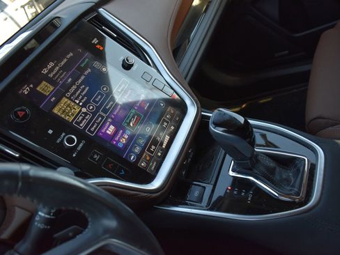 Used 2020 Subaru Outback Touring XT image 23