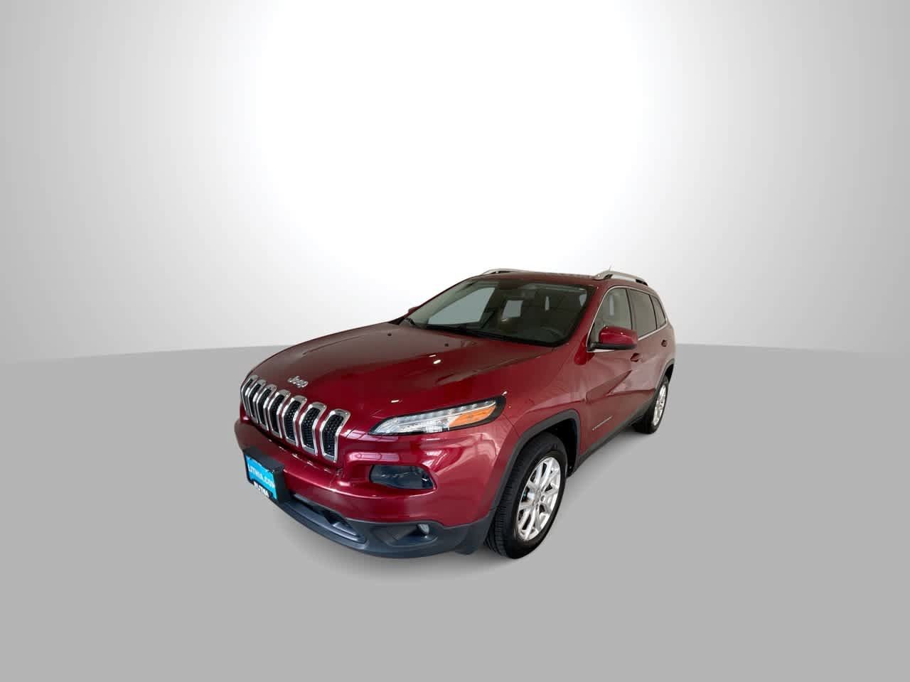 Used 2017 Jeep Cherokee Latitude w/ Comfort & Sound Group AWD/4WD image 4