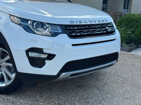Used 2019 Land Rover Discovery Sport HSE image 2
