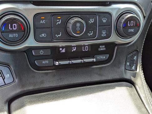Used 2017 Chevrolet Tahoe Premier RWD image 28