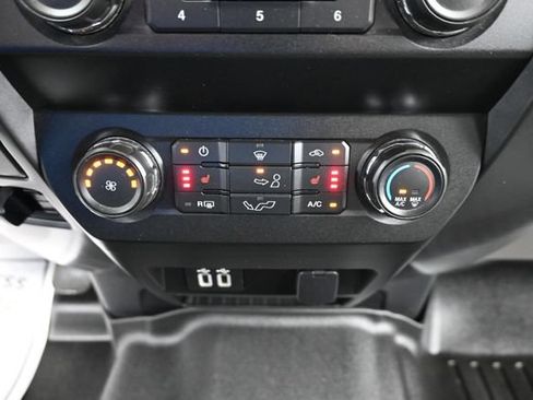 Used 2019 Ford F150 XLT w/ Equipment Group 302A Luxury AWD/4WD image 14