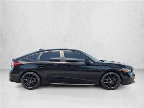 Used 2024 Honda Civic Sport image 4