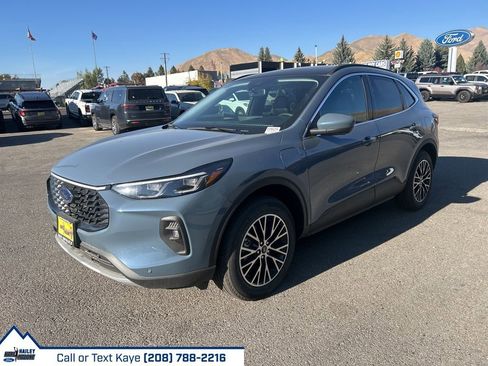 New 2024 Ford Escape Base w/ PHEV Premium Package image 32