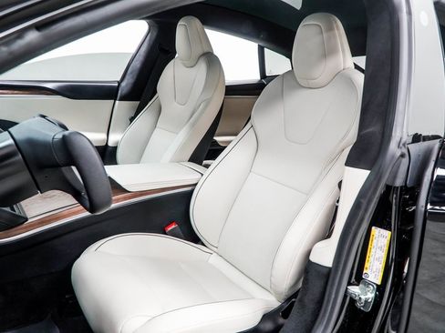 Used 2021 Tesla Model S Plaid image 33