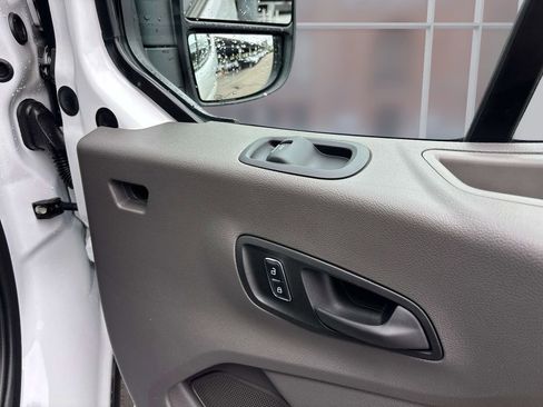 Used 2025 Ford Transit 250 Low Roof w/ Exterior Upgrade Package RWD image 19