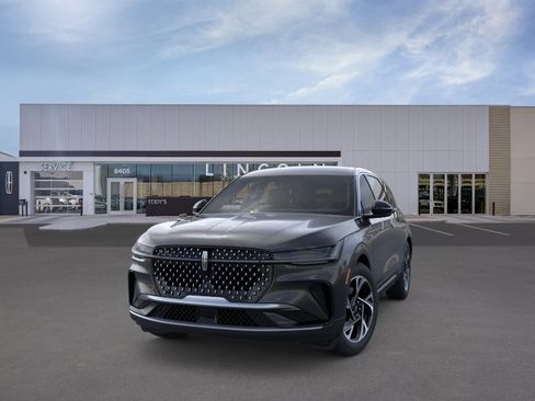 New 2026 Lincoln Nautilus Premier AWD/4WD image 2