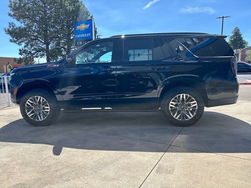 Used 2025 Chevrolet Tahoe Z71 w/ Comfort Package AWD/4WD image 2