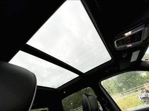 New 2024 RAM 1500 Limited image 24