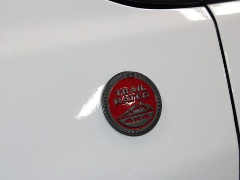 Used 2025 Jeep Compass Trailhawk image 14