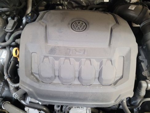 Used 2023 Volkswagen Tiguan SE w/ Panoramic Sunroof Package FWD image 30