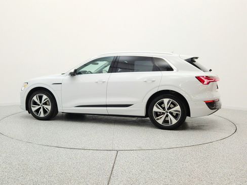 Used 2024 Audi Q8 e-tron Premium Plus w/ Premium Plus Package AWD/4WD image 8