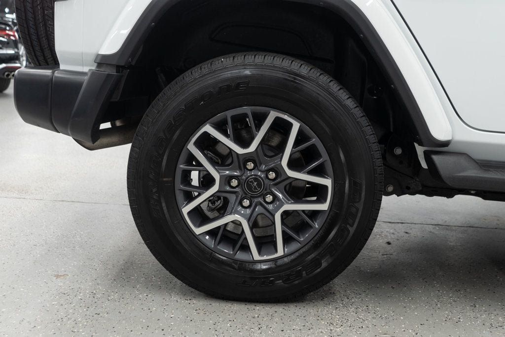 Used 2026 Jeep Wrangler Unlimited Sahara AWD/4WD image 30