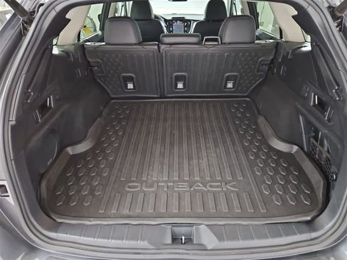 Used 2020 Subaru Outback Limited image 36