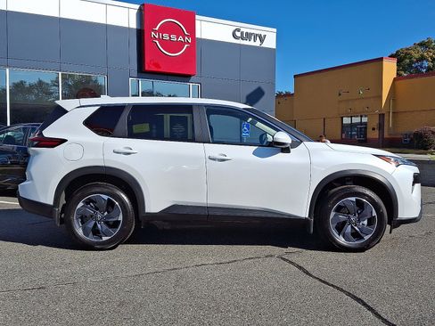 Certified 2025 Nissan Rogue SV image 7