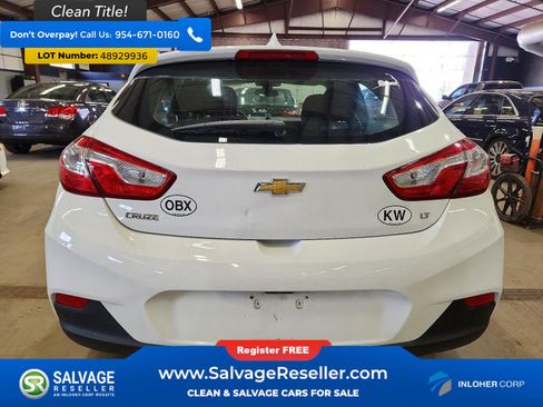 Used 2018 Chevrolet Cruze LT w/ Convenience Package FWD image 8