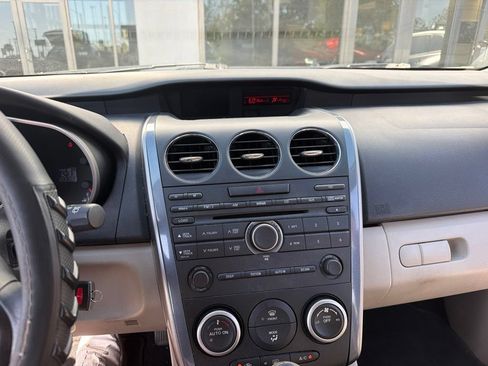 Used 2011 MAZDA CX-7 i Sport w/ Convenience Pkg FWD image 4