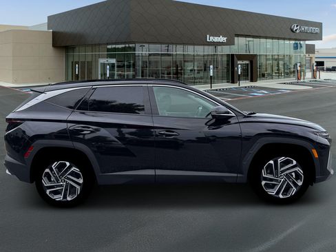 New 2026 Hyundai Tucson Limited FWD image 9