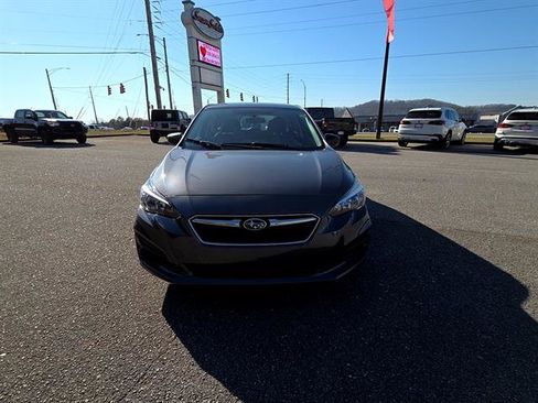 Used 2019 Subaru Impreza 2.0i image 2