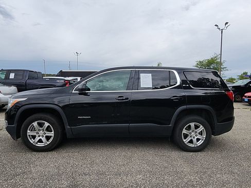 Used 2017 GMC Acadia SLE FWD image 2