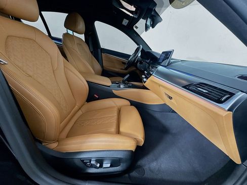 Used 2021 BMW 530i w/ M Sport Package RWD image 32