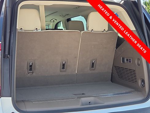 Used 2024 GMC Yukon Denali AWD/4WD image 9