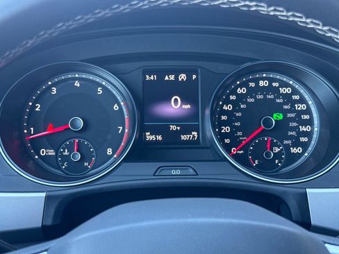 Used 2021 Volkswagen Atlas SE image 24