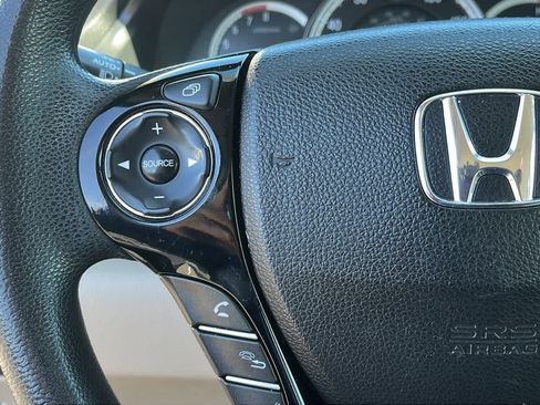 Used 2016 Honda Accord LX image 12