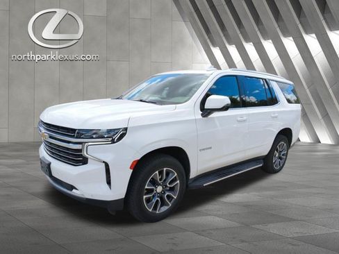 Used 2022 Chevrolet Tahoe LT w/ LT Signature Plus Package RWD image 3