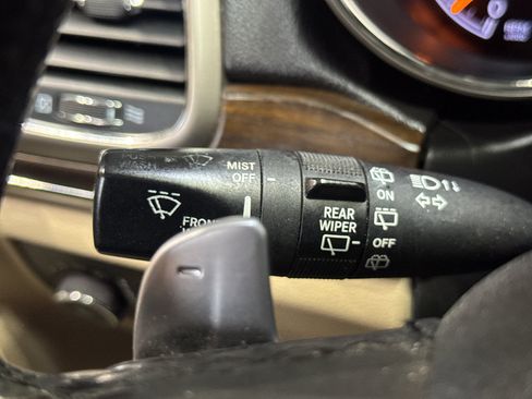 Used 2014 Jeep Grand Cherokee Limited AWD/4WD image 24