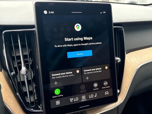 New 2026 Volvo XC60 B5 Plus w/ Protection Package Premier image 14