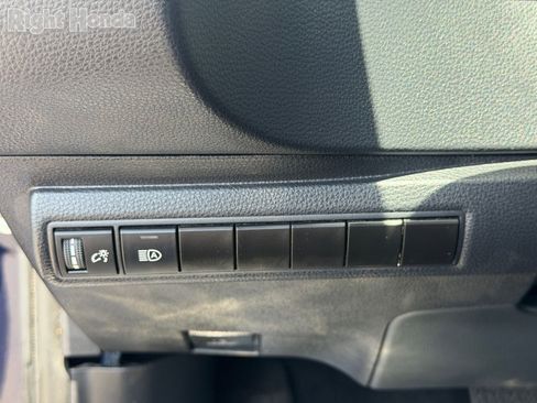 Used 2025 Toyota Corolla SE FWD image 20