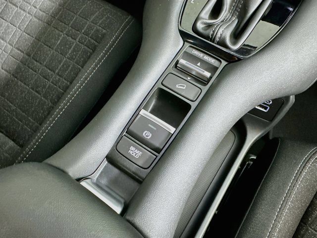 Used 2023 Honda HR-V LX image 33