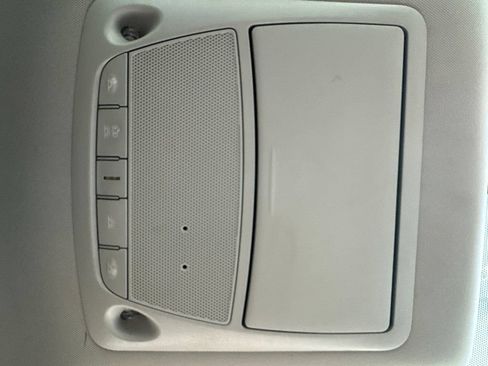 Used 2018 Nissan Rogue SV AWD/4WD image 20