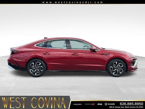 Used 2025 Hyundai Sonata SEL FWD image 8