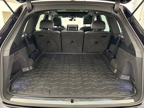 Used 2018 Audi Q7 3.0T Prestige w/ Prestige Package AWD/4WD image 26