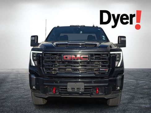 Used 2024 GMC Sierra 2500 AT4 w/ Snow Plow Prep/Camper Package AWD/4WD image 9