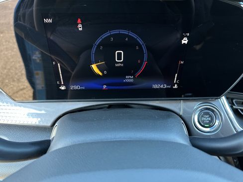 Used 2025 Chevrolet Trax ACTIV w/ Driver Confidence Package image 29