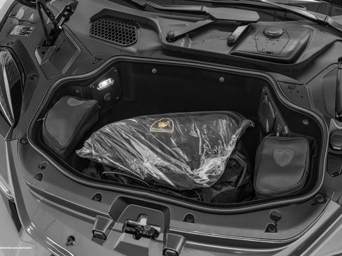 Used 2026 Lamborghini Revuelto AWD/4WD image 12