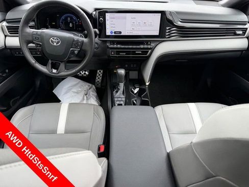 Used 2025 Toyota Camry SE w/ Multimedia Upgrade Package image 13