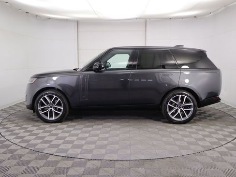 New 2026 Land Rover Range Rover SE image 8