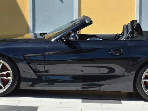 Used 2022 BMW Z4 M40i w/ Premium Package RWD image 11